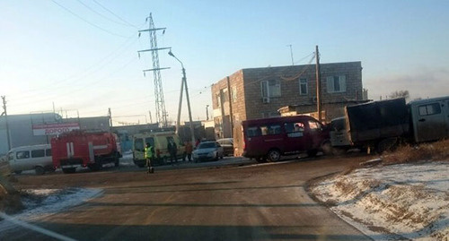 На месте ДТП. Фото http://kaspyinfo.ru/marshrutka-i-minivjen-stolknulis-v-astrahani-est-postradavshie/ На месте ДТП. Фото http://kaspyinfo.ru/marshrutka-i-minivjen-stolknulis-v-astrahani-est-postradavshie/