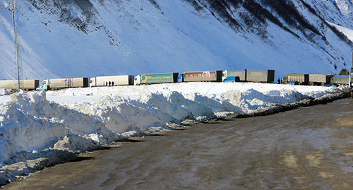 Военно-Грузинская дорога. Фото Ахмеда Альдебирова для "Кавказского узла" Военно-Грузинская дорога. Фото Ахмеда Альдебирова для "Кавказского узла"