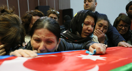 Церемония прощания с азербайджанскими офицерами, погибшими в ходе боев в Нагорном Карабахе. 11 апреля 2016 г. Фото Азиза Каримова для "Кавказского узла".
