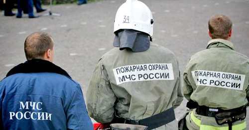 Сотрудники МЧС России. Фото: Геннадий Аносов / Югополис Сотрудники МЧС России. Фото: Геннадий Аносов / Югополис