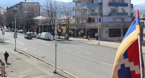 Степанакерт. Фото © Sputnik/ Stringer
http://ru.armeniasputnik.am/karabah/20161229/5961812/stepanakert-oproverg-soobshchenie-azerbajdzhana-ob-obstrele-sela.html