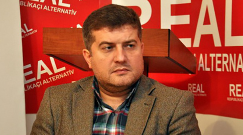 Эркин Гадирли/ Фото http://www.1news.az/politics/20160916060048711.html Эркин Гадирли/ Фото http://www.1news.az/politics/20160916060048711.html