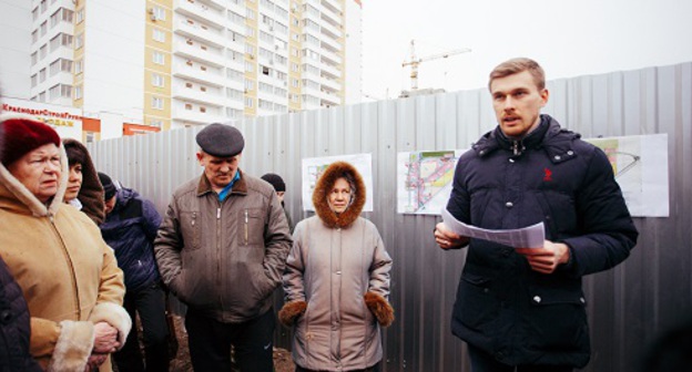 Жители микрорайона «Восточно-Кругликовский» в Краснодаре на пикете. 4 февраля 2017 года. Фото лидера инициативной группы жителей ЖК "Восточно-Кругликовский" Алексея Волощука для "Кавказского узла"