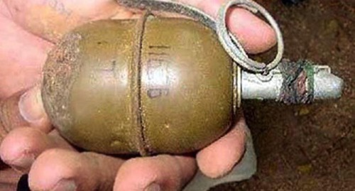 Ручная граната. Фото://bloknot.ru/chp/moskovskie-politsejskie-obezvredili-granatu-pod-mashinoj-biznesmena-20062.html Ручная граната. Фото://bloknot.ru/chp/moskovskie-politsejskie-obezvredili-granatu-pod-mashinoj-biznesmena-20062.html