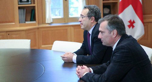 Кибар Халваши (слева). Фото © facebook.com/Margvelashvili.

