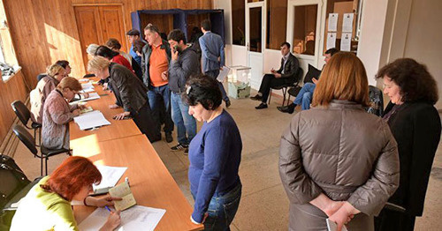 Парламентские выборы в Абхазии. На одном из избирательных участков. 12 марта 2017 г. Фото: Sputnik/Томас Тхайцук