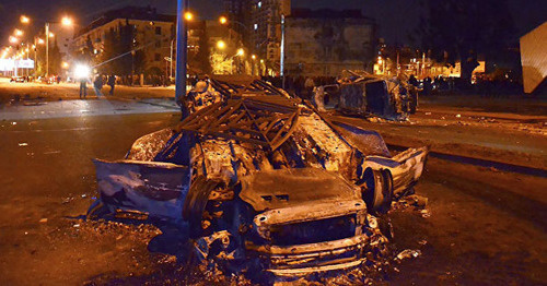 Сожженные автомобили во время беспорядков в Батуми. 12 марта 2017 г. Фото: Seyran Baroyan https://sputnik-georgia.ru Сожженные автомобили во время беспорядков в Батуми. 12 марта 2017 г. Фото: Seyran Baroyan https://sputnik-georgia.ru