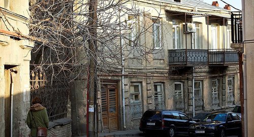 Старый Тбилиси. Фото © Sputnik/ Alexander Imedashvili
 https://sputnik-georgia.ru/incidents/20170402/235448984/Obekt-kulturnogo-znachenija-povrezhden-v-Tbilisi.html