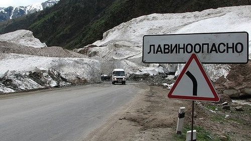 Горная дорога. http://kg.akipress.org/tag:лавина