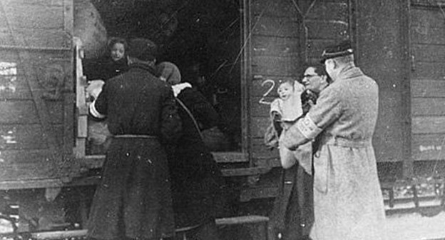 Депортация карачаевского и балкарского народов. Фото http://karachai.ucoz.ru