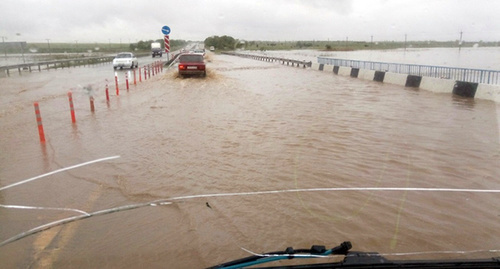 Трасса "Кавказ" в районе Курсавки
Фото   http://bloknot-stavropol.ru/news/stavropole-idet-ko-dnu-voda-zataplivaet-ulitsy-gor?sphrase_id=275265