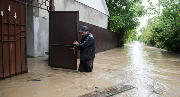Подтопление в селе Левокумка Ставропольского края. Фото Антона Подгайко, Юга.ру

