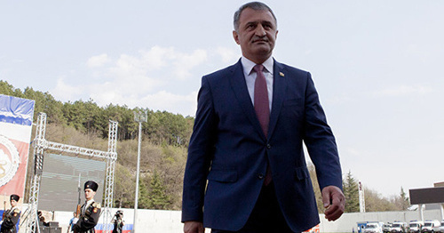  Анатолий Бибилов. Фото © Sputnik / Наталья Айриян
http://sputnik-ossetia.ru/analytics/20170602/4252540.html