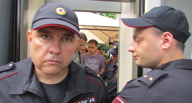 Сотрудники полиции на акции Навального в Краснодаре. Фото Вячеслава Ященко для "Кавказского узла"