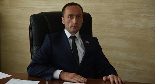 Дмитрий Тасоев. Фото © Sputnik / Ада Багиан
http://sputnik-ossetia.ru/South_Ossetia/20170607/4273304.html Дмитрий Тасоев. Фото © Sputnik / Ада Багиан
http://sputnik-ossetia.ru/South_Ossetia/20170607/4273304.html