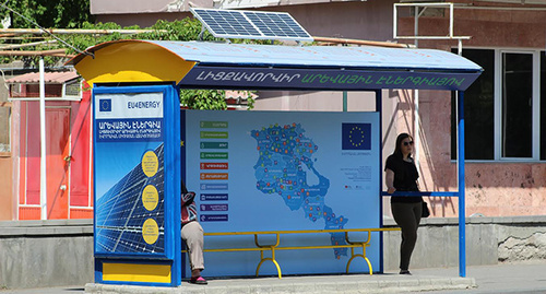 Автобусная остановка в Ереване. Фото Армине Мартиросян для "Кавказского узла"