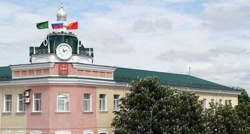 Здание администрации Майкопа. Фото maikop.ru Здание администрации Майкопа. Фото maikop.ru