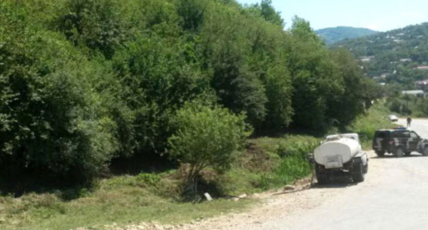 Окраина села Ножай-Юрт, предполагаемое место взрыва. Фото http://bk55.ru/news/article/105671/