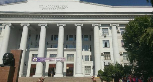 Здание Волгоградского государственного социально-педагогического университета. Фото http://bloknot-volgograd.ru/news/stali-izvestny-novye-podrobnosti-vzryva-na-territo-869583 Здание Волгоградского государственного социально-педагогического университета. Фото http://bloknot-volgograd.ru/news/stali-izvestny-novye-podrobnosti-vzryva-na-territo-869583