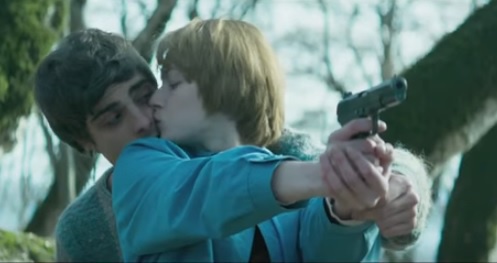 Кадр фильма "Заложники". Скриншот с трейлера https://www.youtube.com/watch?v=apVZcaujlGs