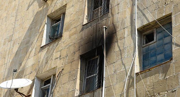 Здание общежития в восьмом микрорайоне Сумгаита после пожара. Фото: © Sputnik / Murad Orujov

