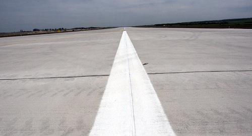 Взлетная полоса. Фото http://ivk-airgroup.ru/projects/aeroport-vityazevo-anapa Взлетная полоса. Фото http://ivk-airgroup.ru/projects/aeroport-vityazevo-anapa