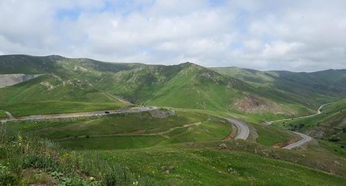 Участок дороги Варденис - Мартакерт. Фото Алвард Григорян для "Кавказского узла" 