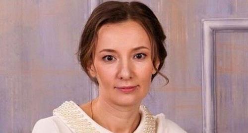 Уполномоченный по правам ребенка при президенте России Анна Кузнецова. Фото http://sm.cnsr.ru/ru/news/org/Ves__tcivilizovannij_mir_vistupaet_protiv_abortov__i_mi_podderzhivaem_etu_pozitciyu/?news=yes Уполномоченный по правам ребенка при президенте России Анна Кузнецова. Фото http://sm.cnsr.ru/ru/news/org/Ves__tcivilizovannij_mir_vistupaet_protiv_abortov__i_mi_podderzhivaem_etu_pozitciyu/?news=yes