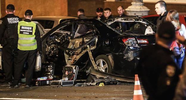 Место взрыва автомобиля, в котором находился Тимур Махаури. Киев, 8 сентября 2017 года. Фото: Serhii Nuzhnenko (RFE/RL)