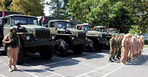 Россия передала вооруженным силам Абхазии военную технику. 21 сентября 2017 г. Фото http://www.apsnypress.info/news/rossiya-peredala-vooruzhennym-silam-abkhazii-voennoe-imushchestvo-/ Россия передала вооруженным силам Абхазии военную технику. 21 сентября 2017 г. Фото http://www.apsnypress.info/news/rossiya-peredala-vooruzhennym-silam-abkhazii-voennoe-imushchestvo-/