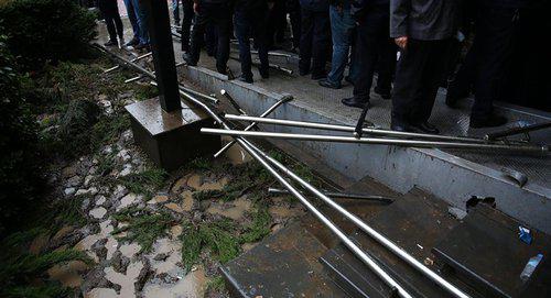 Митинг в Тбилиси. Фото © FB / Tbilisi City Hall
: https://sputnik-georgia.ru/incidents/20171002/237579564/Besporjadki-v-Tbilisi-MVD-soobshhilo-podrobnosti.html Митинг в Тбилиси. Фото © FB / Tbilisi City Hall
: https://sputnik-georgia.ru/incidents/20171002/237579564/Besporjadki-v-Tbilisi-MVD-soobshhilo-podrobnosti.html