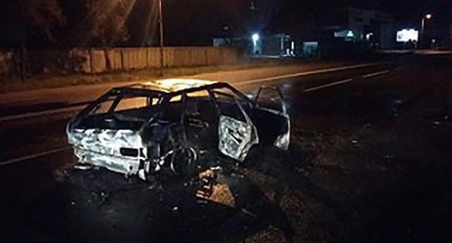 Автомобиль после взрыва газового баллона в Пятигорске. Фото пресс-службы ГУ МЧС по СК Автомобиль после взрыва газового баллона в Пятигорске. Фото пресс-службы ГУ МЧС по СК