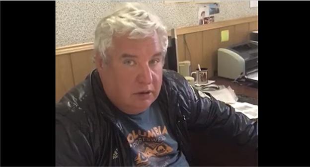 Участник ДТП в Азове, судья азовского горсуда. Фото: Стоп-кадр видео "Судья ростовский отрицает пьяную езду" https://www.youtube.com/watch?time_continue=12&v=FaIKNojvPWc