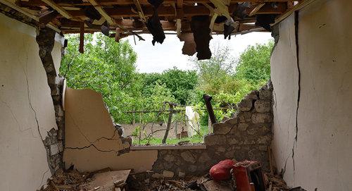 Разрушенный дом в Агдамском районе Азербайджана. Фото https://ru.sputnik.az/karabakh/20171112/412717929/oborona-obstrel-front-azerbajdzhan-armenija.html