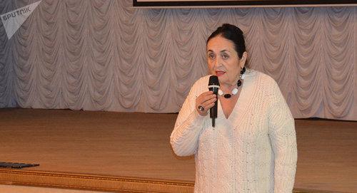 Сулиета Кусова перед показом на  XI Северо-Кавказском открытом фестивале кино и телевидения "Кунаки". . Фото © Sputnik. Амра Амичба
http://sputnik-abkhazia.ru/Abkhazia/20171115/1022413759/kunaki-otkrylis-bolee-50-filmov-pokazhut-na-festivale-v-suxume.html