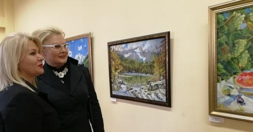 Посетители музея на открытии выставки художников Сочи, 17 ноября 2017 года. Фото: Светлана Кравченко для "Кавказского узла". Посетители музея на открытии выставки художников Сочи, 17 ноября 2017 года. Фото: Светлана Кравченко для "Кавказского узла".