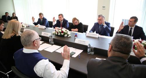 Заседание конкурсной комиссии по проведению конкурса по отбору кандидатур на должность Главы города-курорта Пятигорска
Фото  http://pyatigorsk.org/13072
© www.pyatigorsk.org