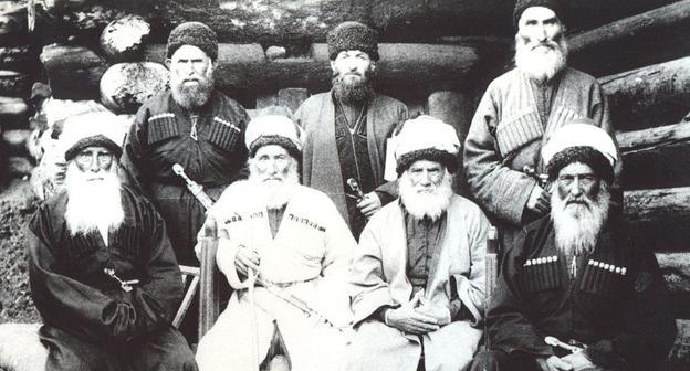 Старейшины Карачая в XIX веке. Фото: Общественное достояние http://ru.wikipedia.org