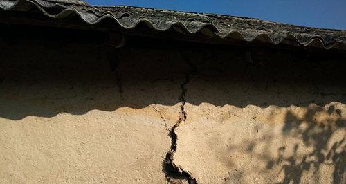 Последствия землетрясения в Агдаме. Фото Валеха Адасова, Report, https://report.az/ru/multimedia/posledstviya-zemletryaseniya-v-agdame-foto-video/ Последствия землетрясения в Агдаме. Фото Валеха Адасова, Report, https://report.az/ru/multimedia/posledstviya-zemletryaseniya-v-agdame-foto-video/