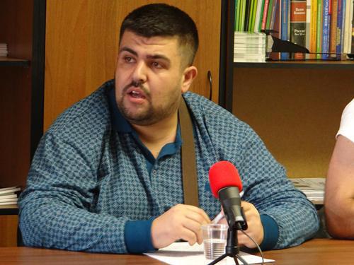 Бывший руководитель кубанского отделения партии "Коммунисты России" Михаил Абрамян на пресс-конференции в офисе "Яблока" в Краснодаре. Фото Анны Грицевич для "Кавказского узла".