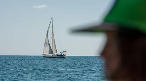 Яхта в Черном море. Фото Нина Зотина, ЮГА.ру
