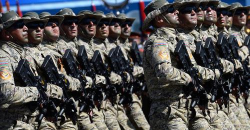 Военнослужащие Национальной армии Азербайджана. Фото Пресс-служба администрации президента РФ http://www.kremlin.ru/ https://ru.wikipedia.org


