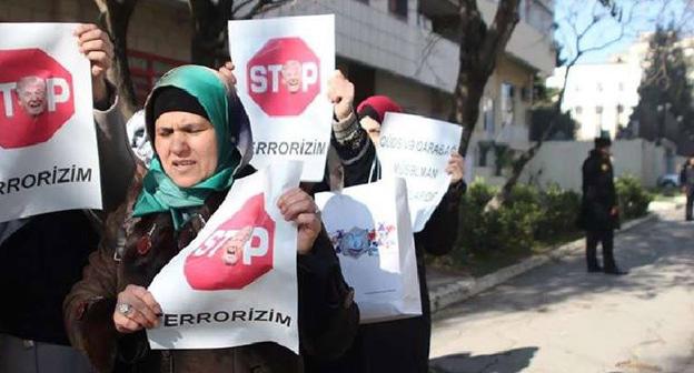 Участницы акции в Баку выступили против признания Иерусалима столицей Израиля. 11 декабря 2017 г. Фото: Арзу Абдулла http://www.turan.az/ext/news/2017/12/free/politics%20news/ru/67489.htm