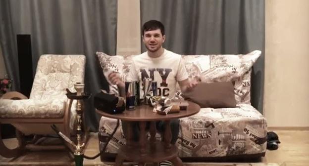 Зелимхан Бакаев. Кадр из видео пользователя Артема Лебедева
https://www.youtube.com/watch?v=Pu5uNz-EQdw