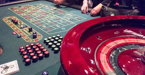 Казино. Фото © Flickr/ Marco Verch https://ru.armeniasputnik.am/society/20180117/10180026/trojka-semerka-tuz-azartnyh-igrokov-v-armenii-spasut-ot-gibeli.html Казино. Фото © Flickr/ Marco Verch https://ru.armeniasputnik.am/society/20180117/10180026/trojka-semerka-tuz-azartnyh-igrokov-v-armenii-spasut-ot-gibeli.html