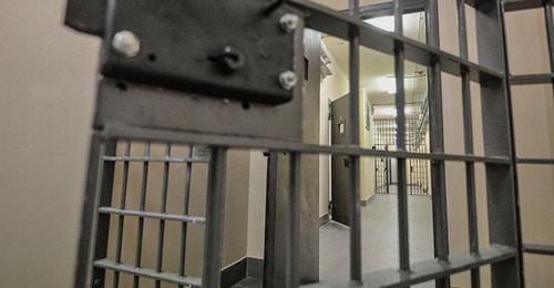 Дверь камеры в СИЗО. Фото © Sputnik / Алексей Филиппов https://ru.sputnik.kg/incidents/20161002/1029499197/troe-zaklyuchennyh-sbezhali-iz-sizo-v-abhazii.html