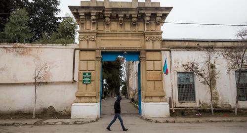 Вход на территорию "Дачи Тагиева". Фото Азиза Каримова для "Кавказского узла" Вход на территорию "Дачи Тагиева". Фото Азиза Каримова для "Кавказского узла"