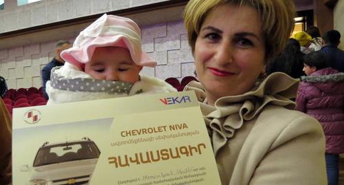 Участники церемонии благотворительного фонда "Ташир". Степанакерт, 3 февраля 2018 года. Фото Алвард Григорян для "Кавказского узла". Участники церемонии благотворительного фонда "Ташир". Степанакерт, 3 февраля 2018 года. Фото Алвард Григорян для "Кавказского узла".