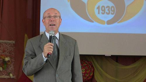 Виктор Макаренко
Фото  Таганрогский металлургический техникум
 http://tmk.3dn.ru/