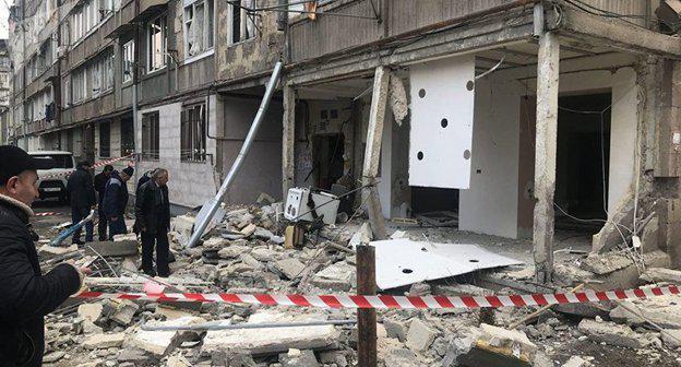 Последствия взрыва в Ереване. Фото Sputnik/ Aram Nersesyan

https://ru.armeniasputnik.am/incidents/20180220/10613399/vzryv-v-zhilom-dome-v-erevane-ehvakuirovany-14-chelovek.html